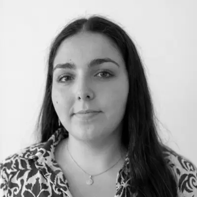 Redatora Carolina Almeida